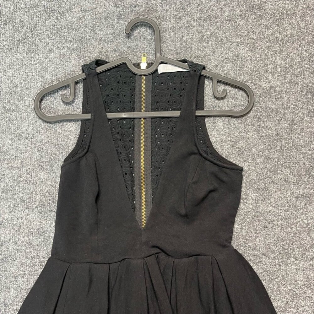 Talulah Womens A Line Dress Black Pleated Mini V Neck Sleeveless Lace XS - Picture 4 of 8